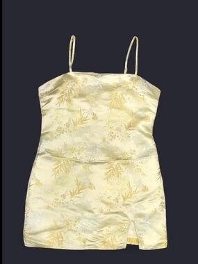 Forever 21 Pale Yellow Floral Satin Dress Size: L